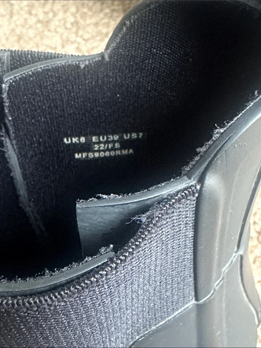 Hunter Men’s Black Refined Chelsea Rain Boots Unisex Men’s SZ 7/Women’s SZ 8.5